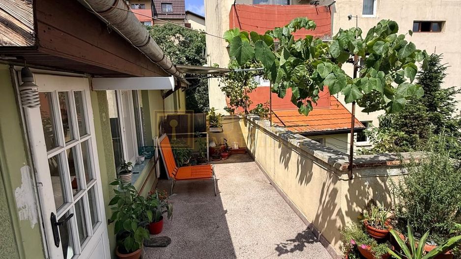 2 camere| curte comuna cu 3 apartamente| centrala proprie| zona aradului| - Poză 15
