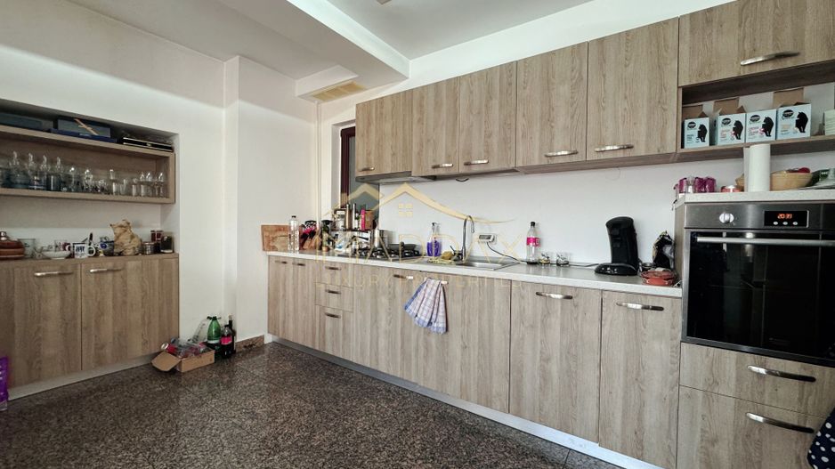 Apartament Elegant de Vânzare – 5 Camere/ 3 Băi, *Arcul de Triumf* - Poză 24