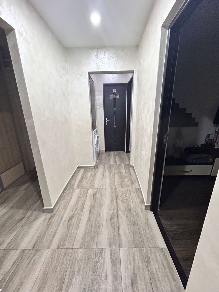 🏡 Apartament 2 camere decomandat, Micro 13, cu centrală proprie,parter - Poză 2
