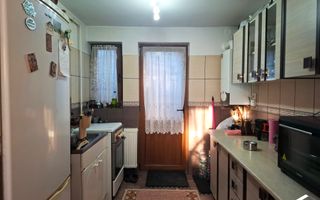 Casa S+P+1E, cu 5 camere, zona Transilvaniei - Poză 4