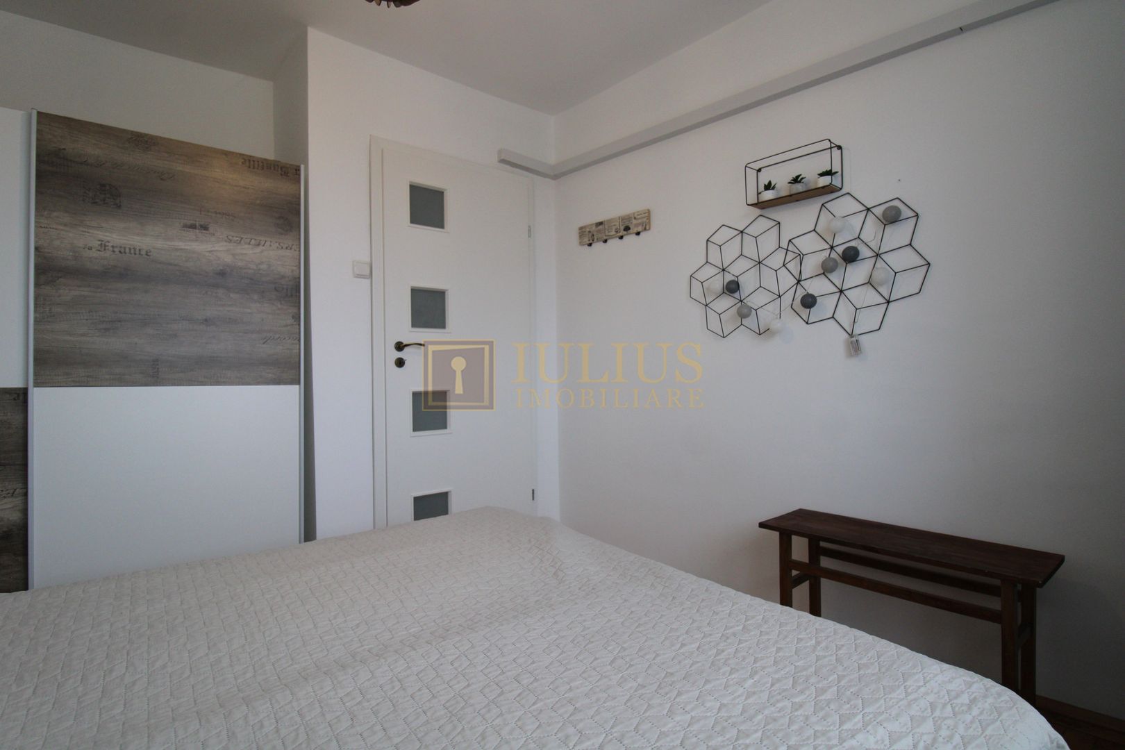 Piata Vicotoriei, 3 camere, centrala proprie - Poză 11