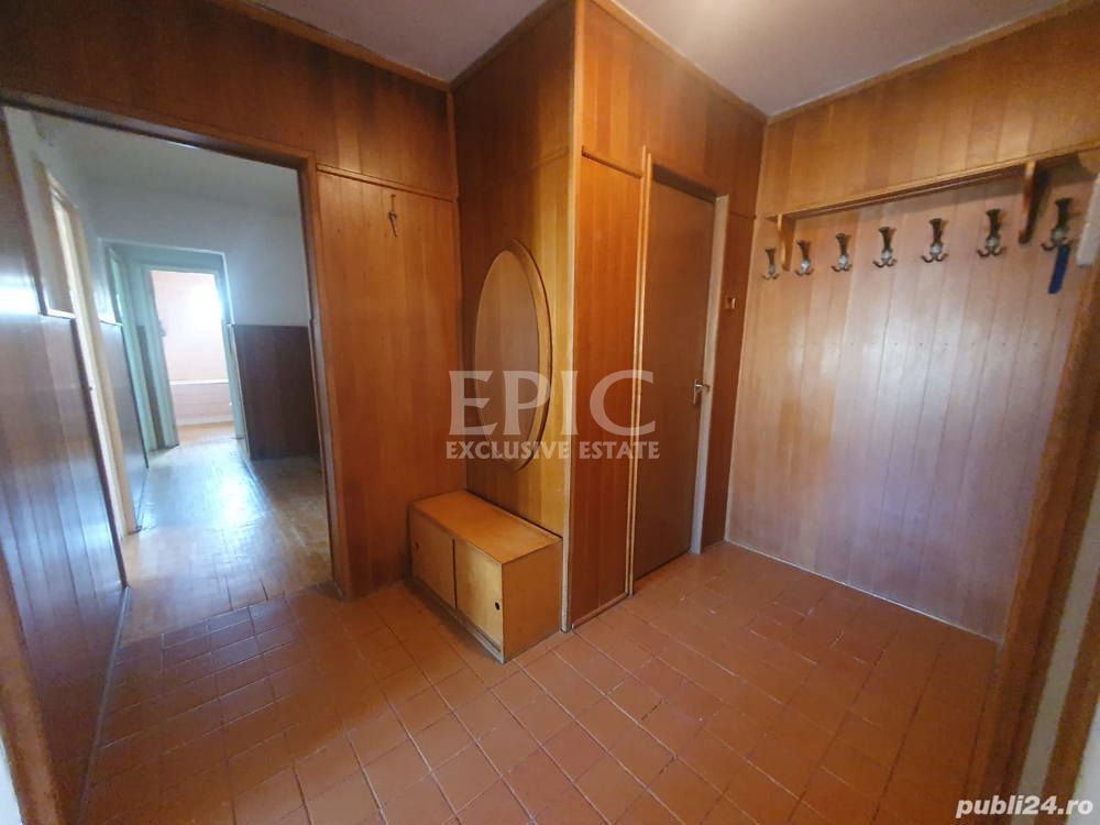 Vând apartament 4 camere/90 mp - Poză 1