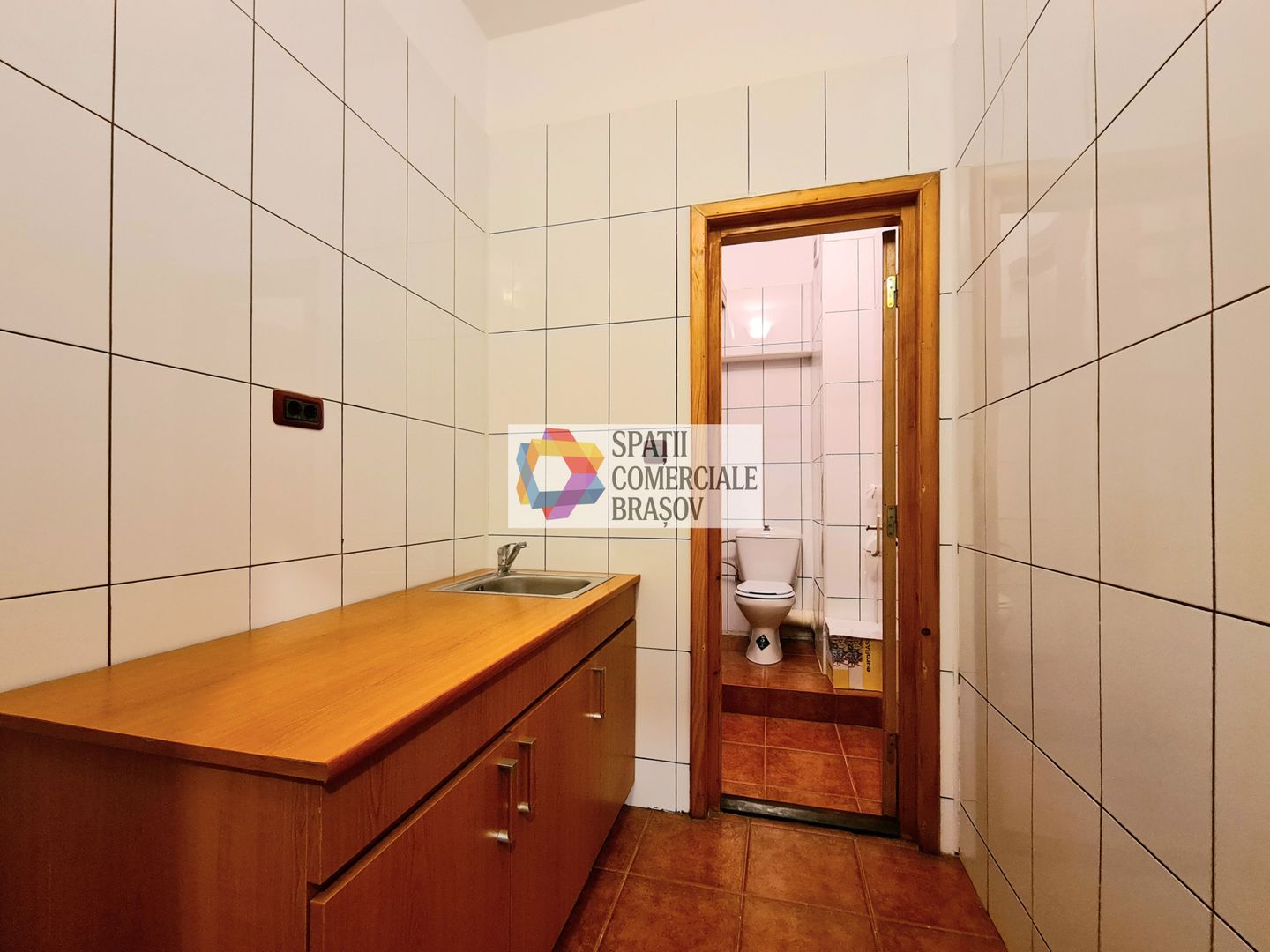 Spatiu birouri de închiriat Brasov - 68 mp  # spatii-comerciale-brasov.ro - Poză 8