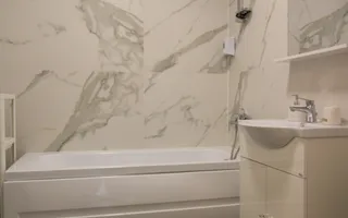 Bucatarie inchisa, centrala proprie, parcare inclusa. - Poză 12