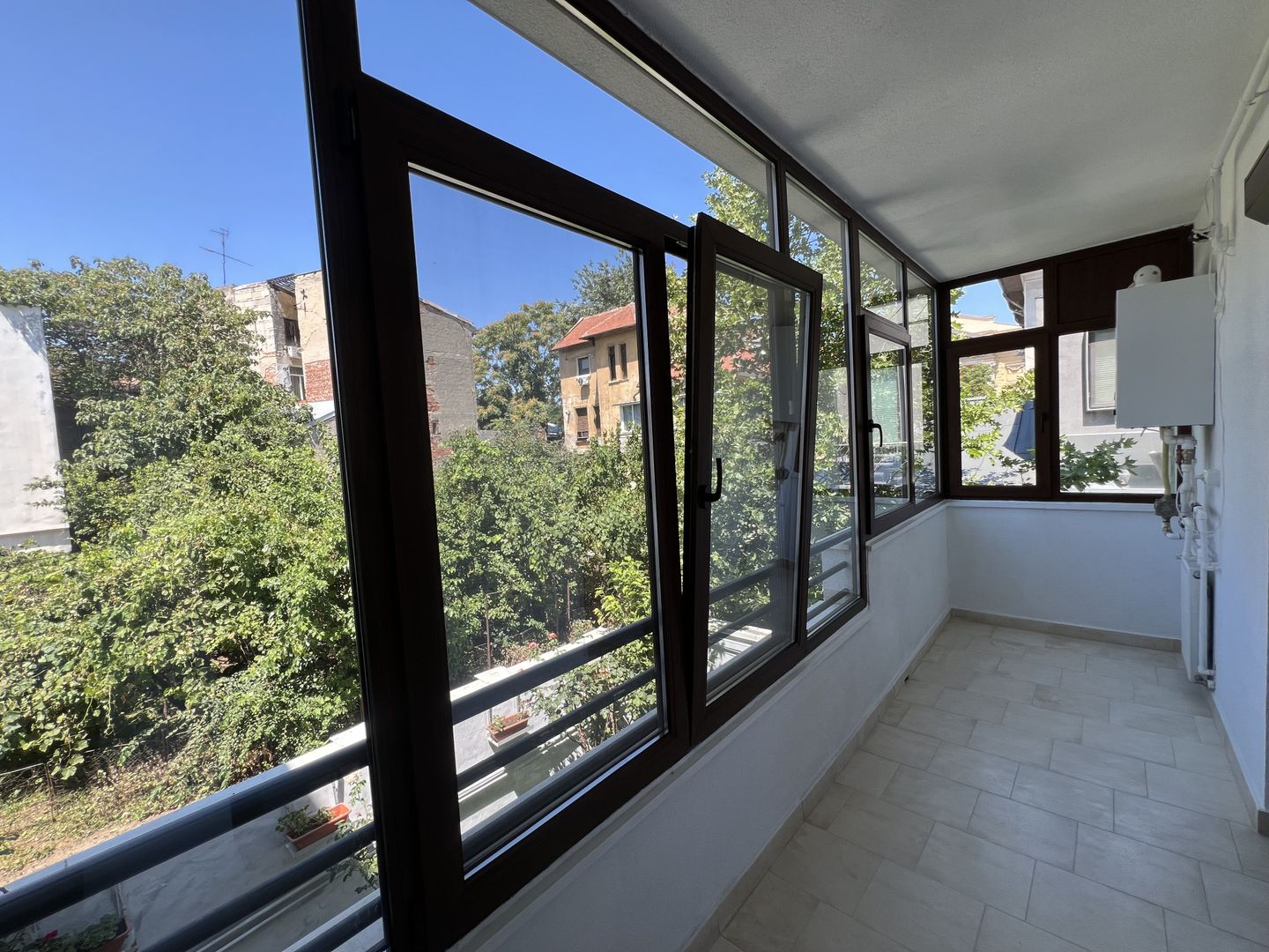 Apartament lux 4 camere Cotroceni - Eroilor - Poză 22