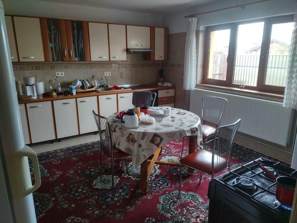 Casa de vanzare in Sanpetru cu 650mp teren - Poză 8