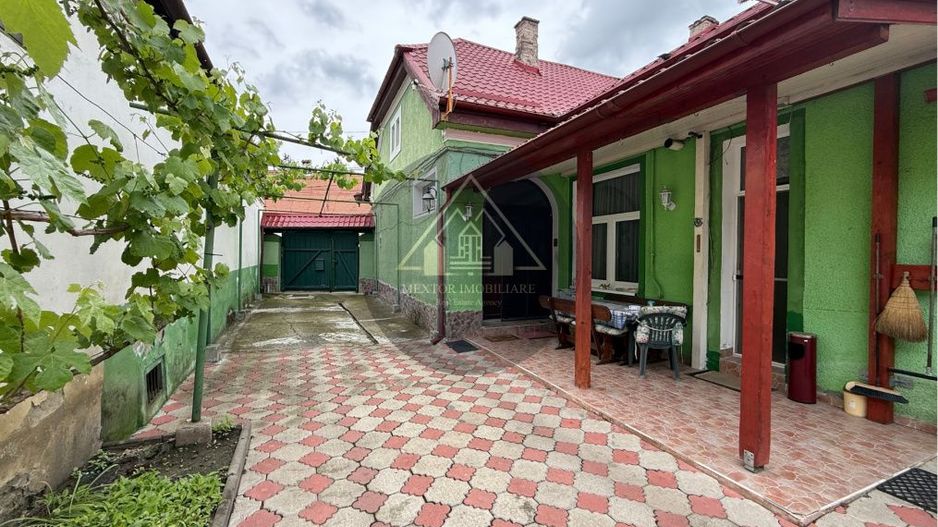 Casa de 4 camere, zona Mosnei - Poză 2