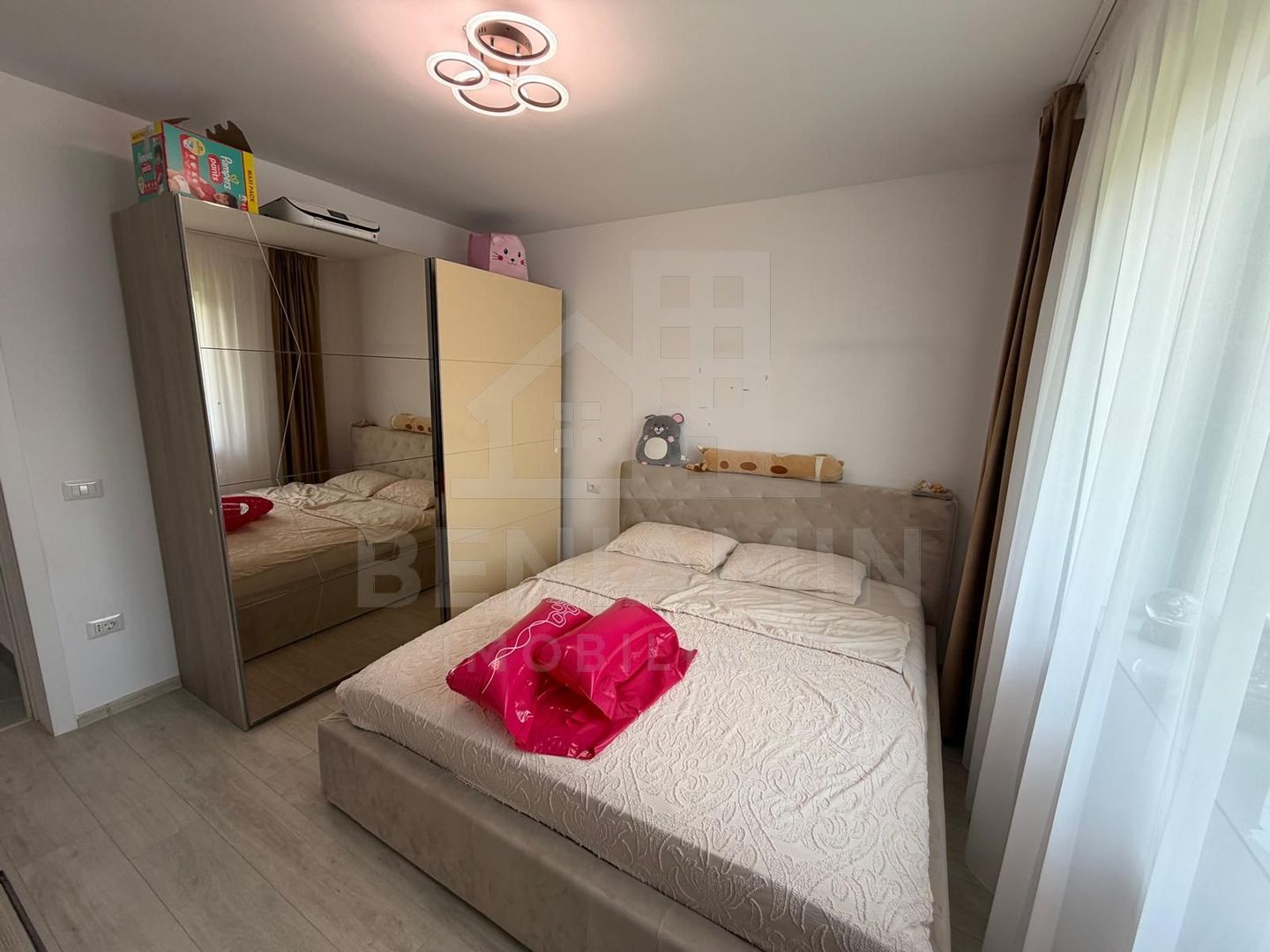 Casa-3 Dormitoare-2 Bai-Teren 400mp-Aeroport-Mobilata-Utilata-Moderna - Poză 6