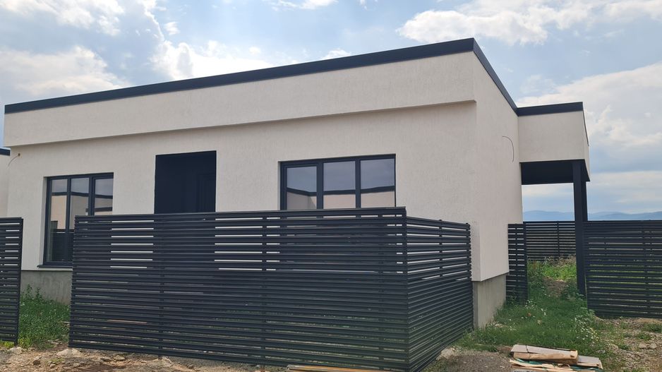 Casa individuala 3 camere finalizata/intabulata Cartier Izvor Tarlungeni Brasov - Poză 1