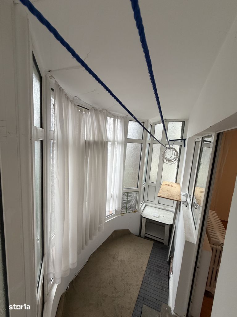 Vnazare garsoniera spatioasa 40mp, bloc 1988, Titan- Costin Georgian - Poză 3