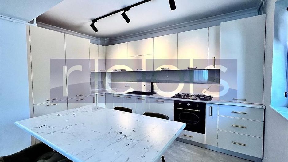 VANZARE APARTAMENT 3 CAMERE | LUX | BLOC NOU | UTILAT SI MOBILAT | - Poză 3