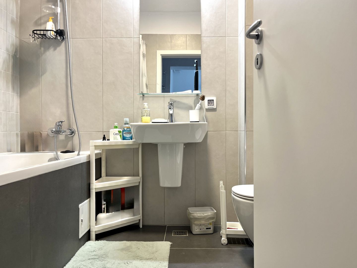 Apartament 2 camere, elegant si vibrant,  zona Central- City of Mara - Poză 14