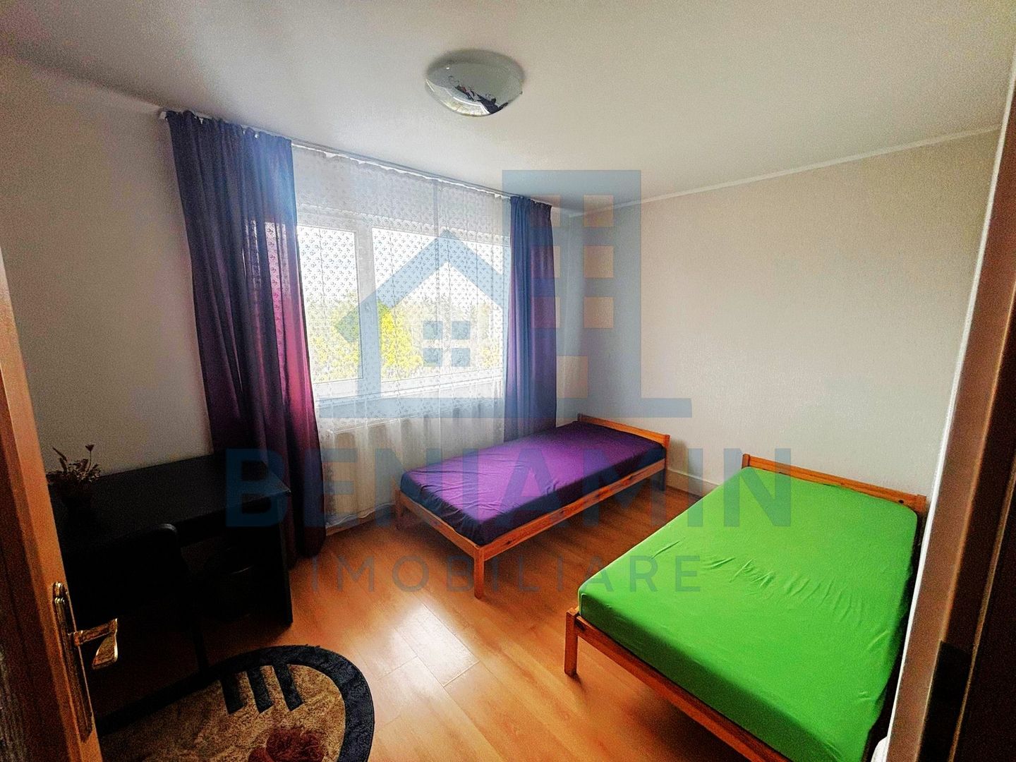 2 camere-49mp-mobilat-utilat-anvelopat-balcon-etaj 4-Astra-Saturn - Poză 3