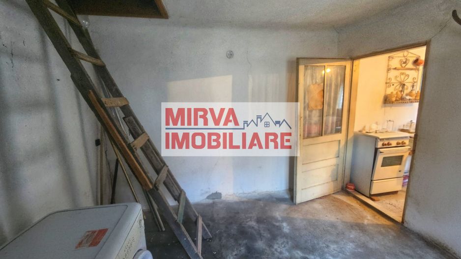 Exclusivitate! Casă cu teren generos în Sat Olteni, Com.Teișani - Poză 20