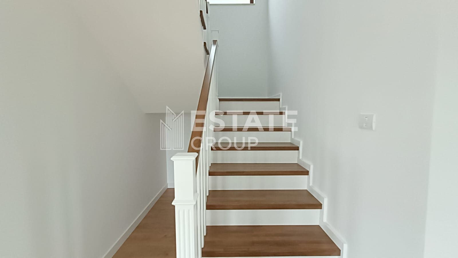 Duplex cu 5 camere despartit prin camera tehnica in Dumbravita - Poză 5