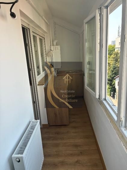 Vând apartament deosebit, zonă ultracentrală, renovat deosebit - Poză 14