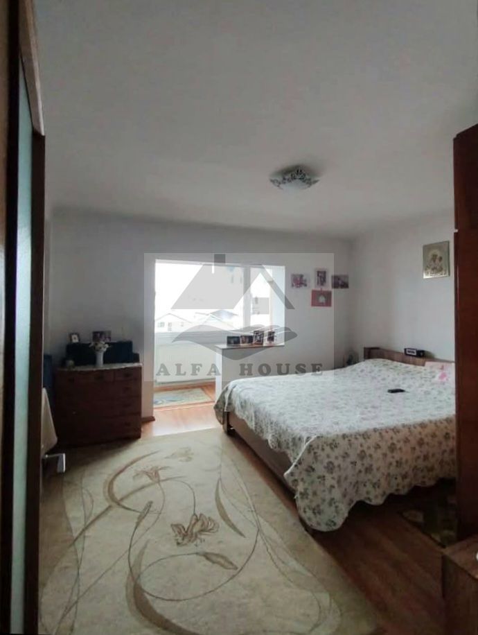 Apartament cu trei camere,  zona Racadau 75mp + doua balcoane 8mp - Poză 6