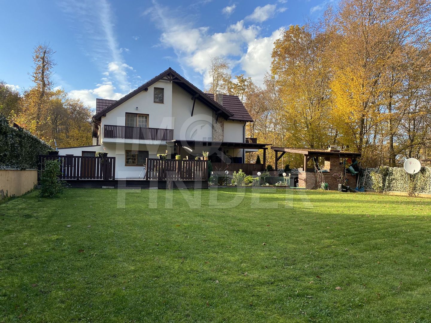 Vila individuala/Pensiune, teren 1022 mp, piscina, pompa de caldura - Poză 2