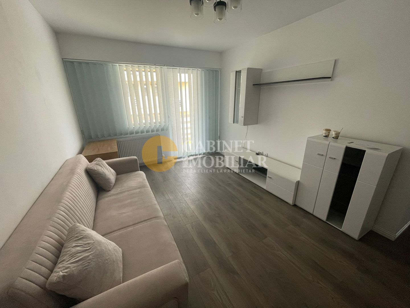 3 camere Decomandat - loc parcare - boxa - mobilat - INTABULAT - Poză 1