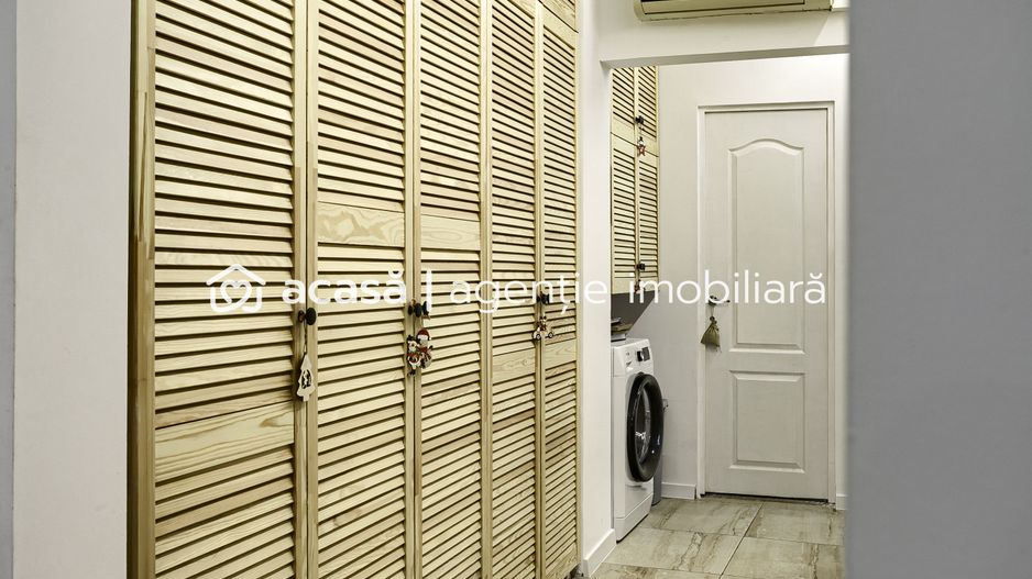 PROPRIETATE VÂNDUTĂ Apartament spatios cu 4 camere langa teatru - Poză 8