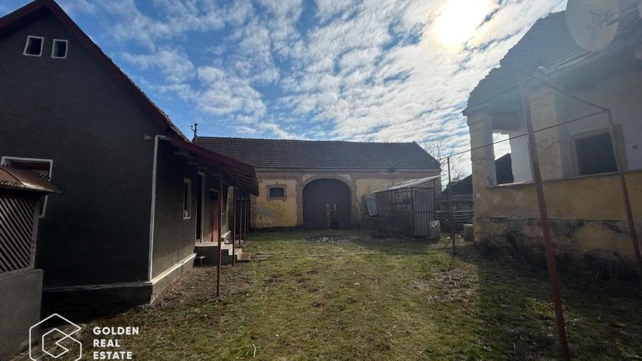 Casa traditionala cu teren generos in Odvos, județul Arad - Poză 23