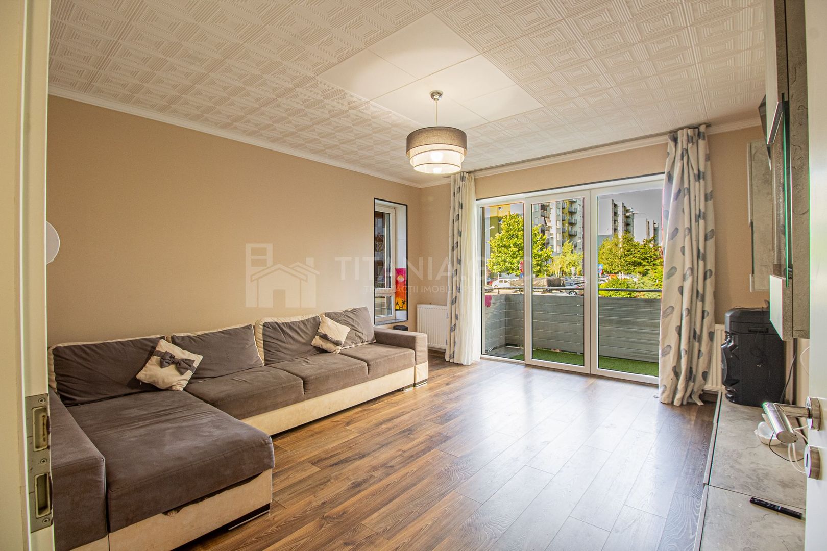 Apartament decomandat, CURTE proprie si boxa, Avantgarden 3 - Poză 1