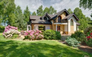 Castel de vanzare in inima muntilor intr-o zona linistita - Poză 1