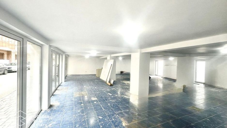 Cladire cu destinatie comerciala,800mp, D,P+2Etaje,locatie exceptionala - Poză 9