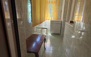✨De închiriat 3 camere, Micro 14, 300 Euro/luna - Poză 5