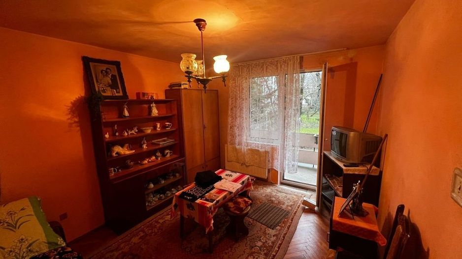 Vand Apartament 2 camere carpati 1 - Poză 3