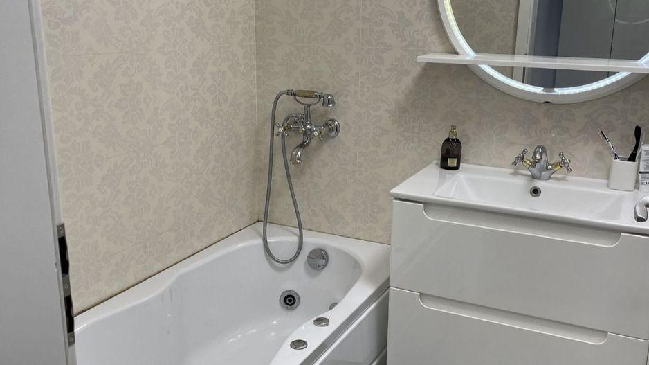 Ap mobilat cu parcare inclusa - Poză 1