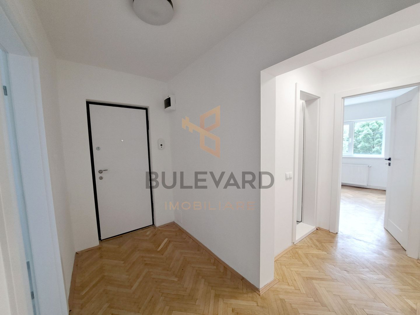 Apartament 3 camere zona Piata Cipariu! Renovat! - Poză 12