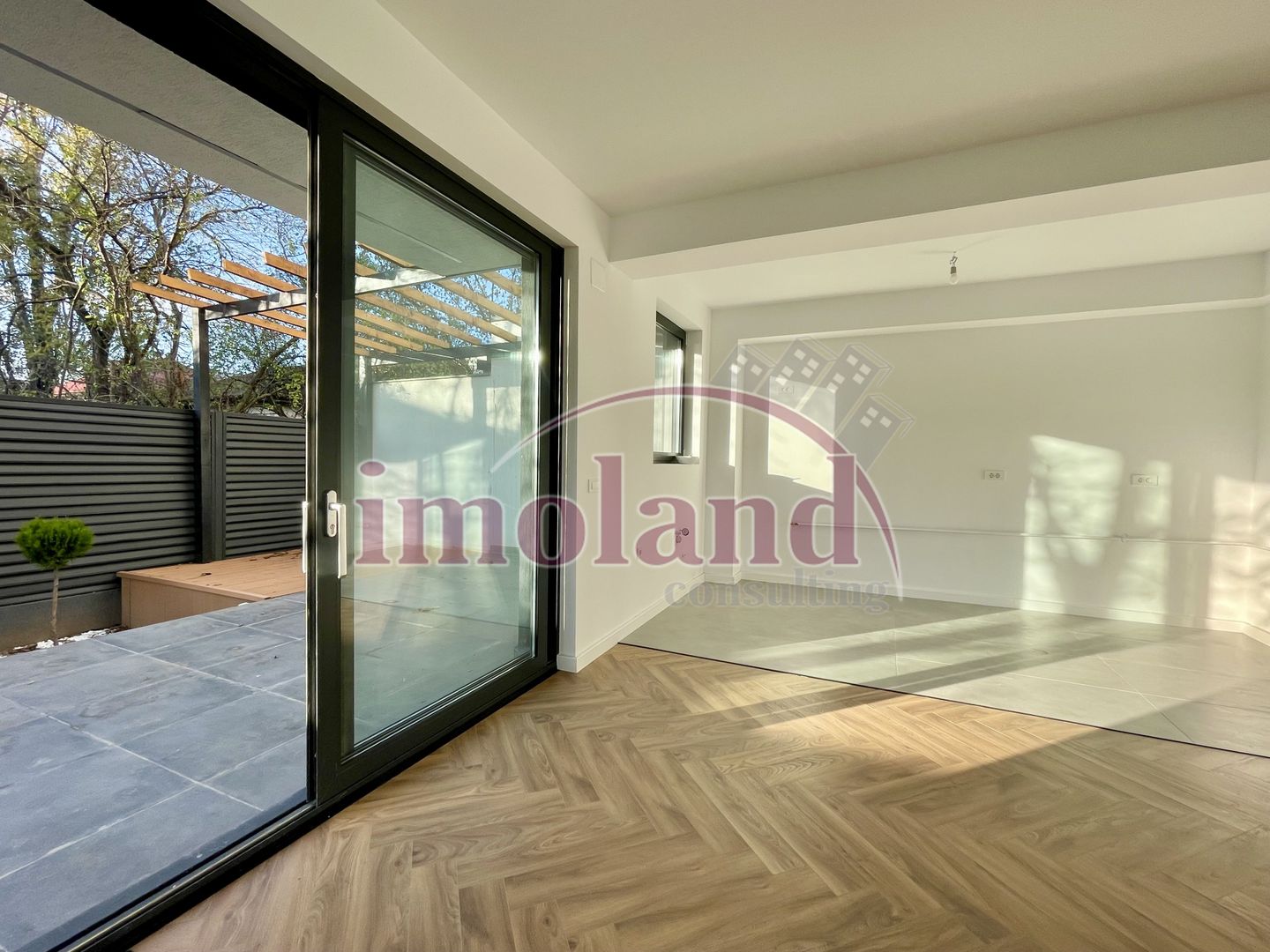 Vanzare Vila 250 mp 6 camere 4 bai, finisaje premium | Iancu Nicolae - Poză 3