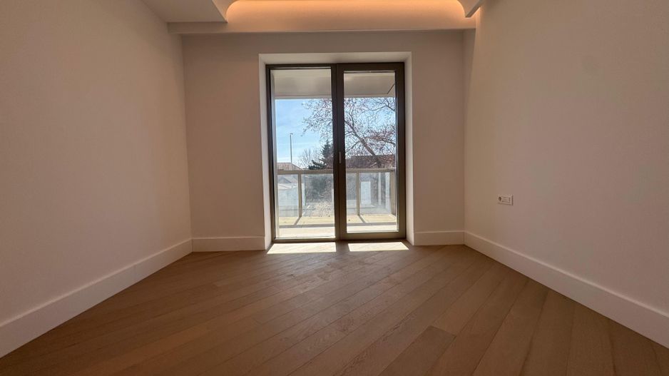 3 CAMERE || CORTINA 126 || EROUIANCU NICOLAE - Poză 5
