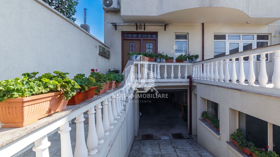 Vila S+P+2E+ M, garaj si spatiu comercial, Km4-5 - Poză 15