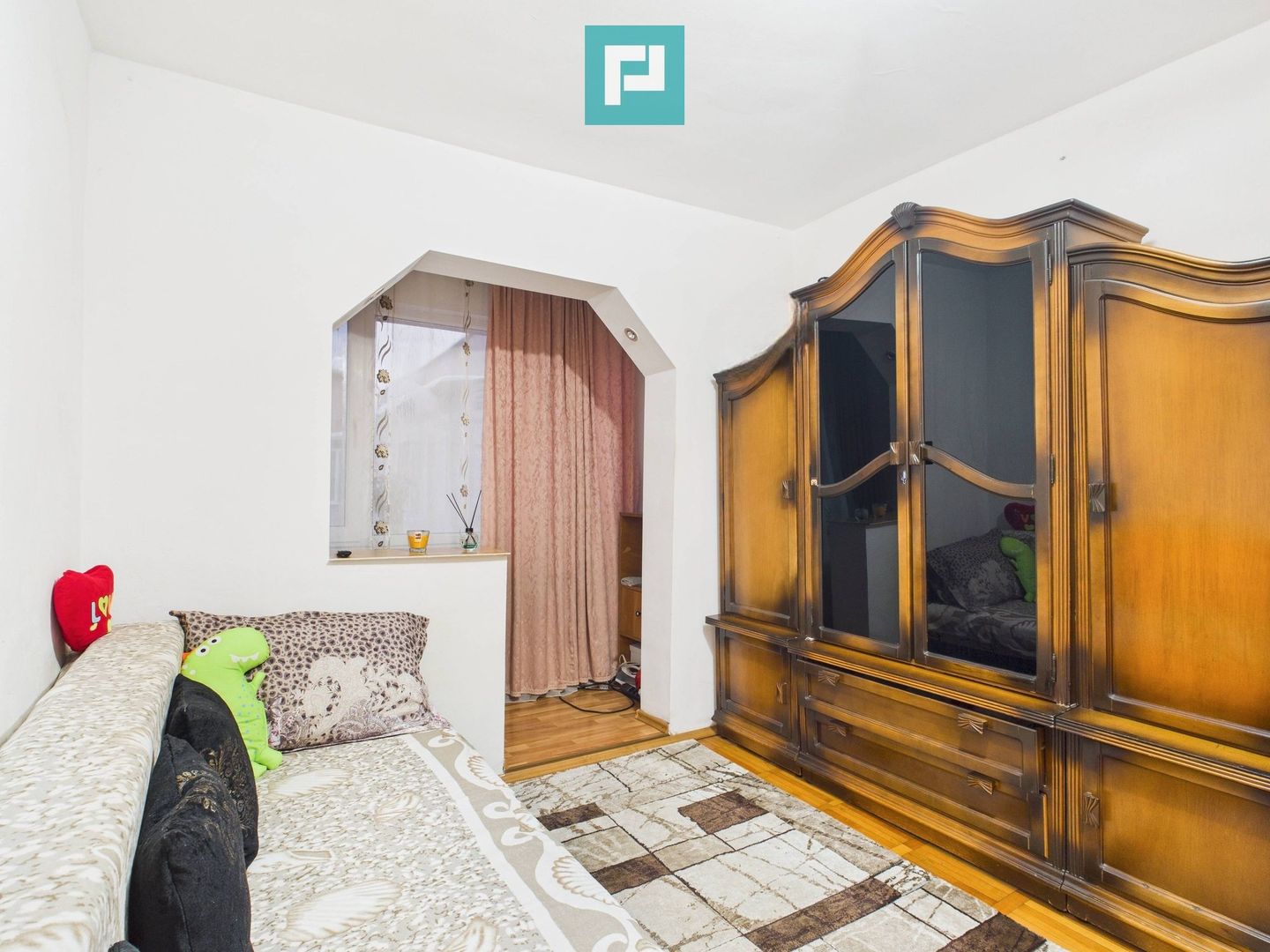 Apartament 2 camere complet utilat și mobilat - Poză 1