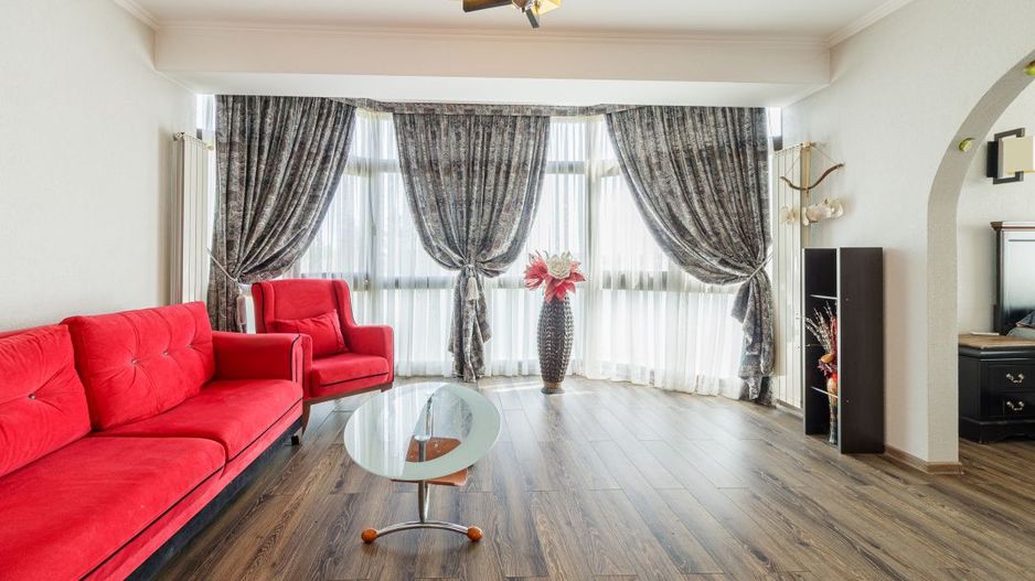 Vila impresionata 550mp util, 300mp teren - Poză 16