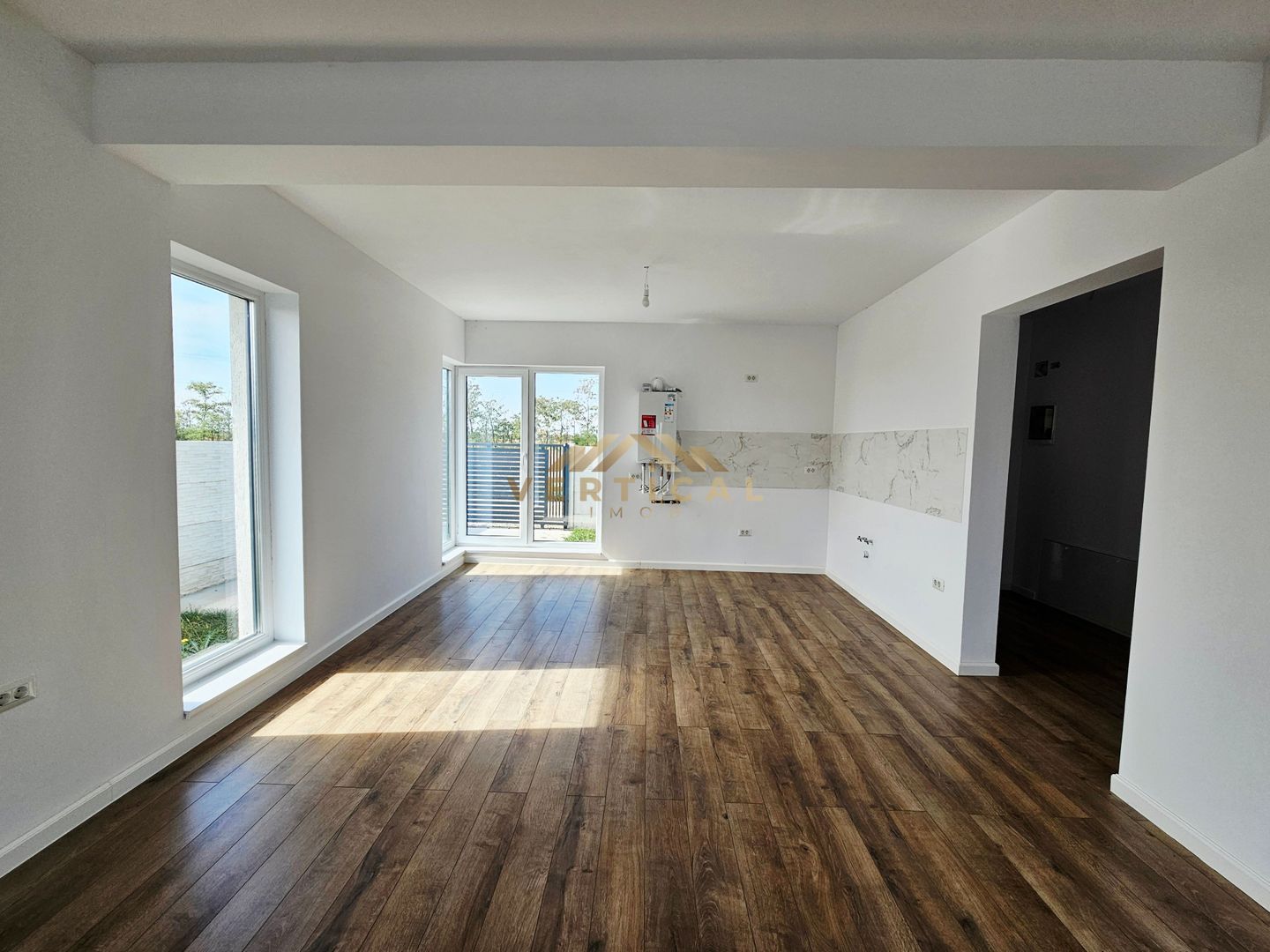 Casa 3 camere cu teren 375 mp - comuna Berceni - Poză 8
