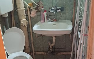 Garsonieră de închiriat în Pitești, zona Războieni - Poză 6