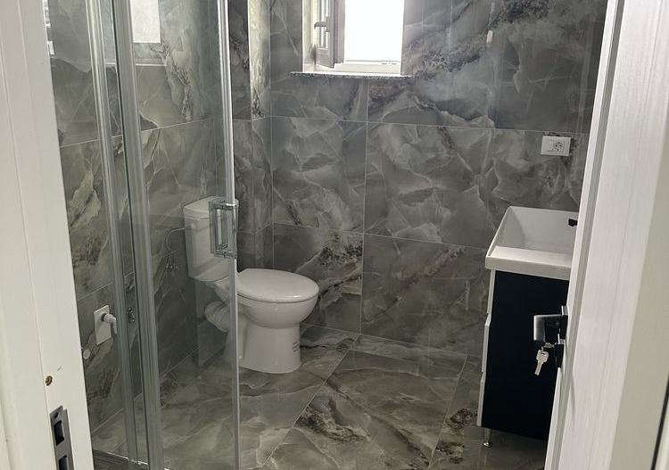 Apartament nemobilat de inchiriat - Poză 3