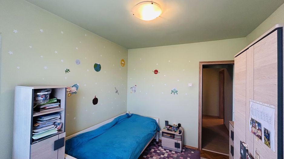 Apartament decomandat, cu 3 camere, 2 bai, 2 balcoane - Zona Strand - Poză 7