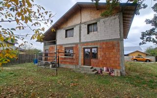Casă Suseni-Cersani construcție solidă, teren 578 mp, zona superba - Poză 2