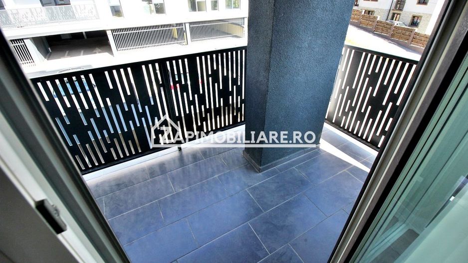 Apartament 3 camere,90mp,2 bai,1 pivnită,2 balcoane,bloc nou - Poză 17