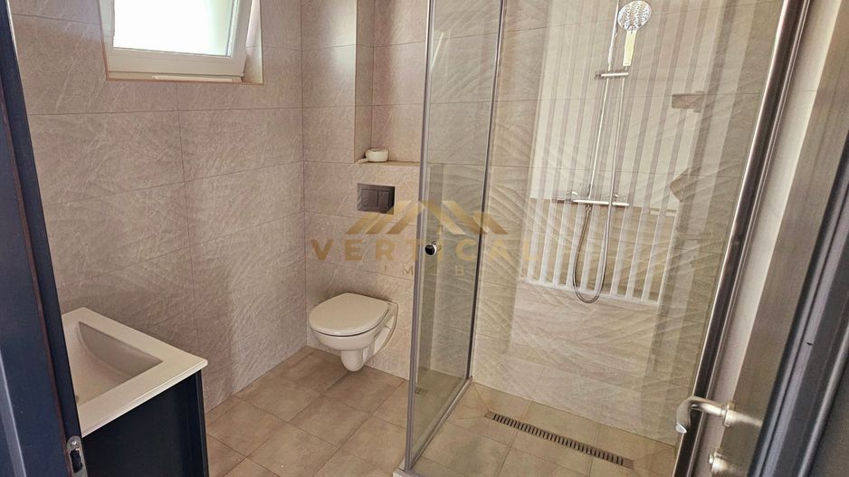 De vanzare vila 4 camere - cartier Mega Parc Residence -comuna Berceni - Poză 11