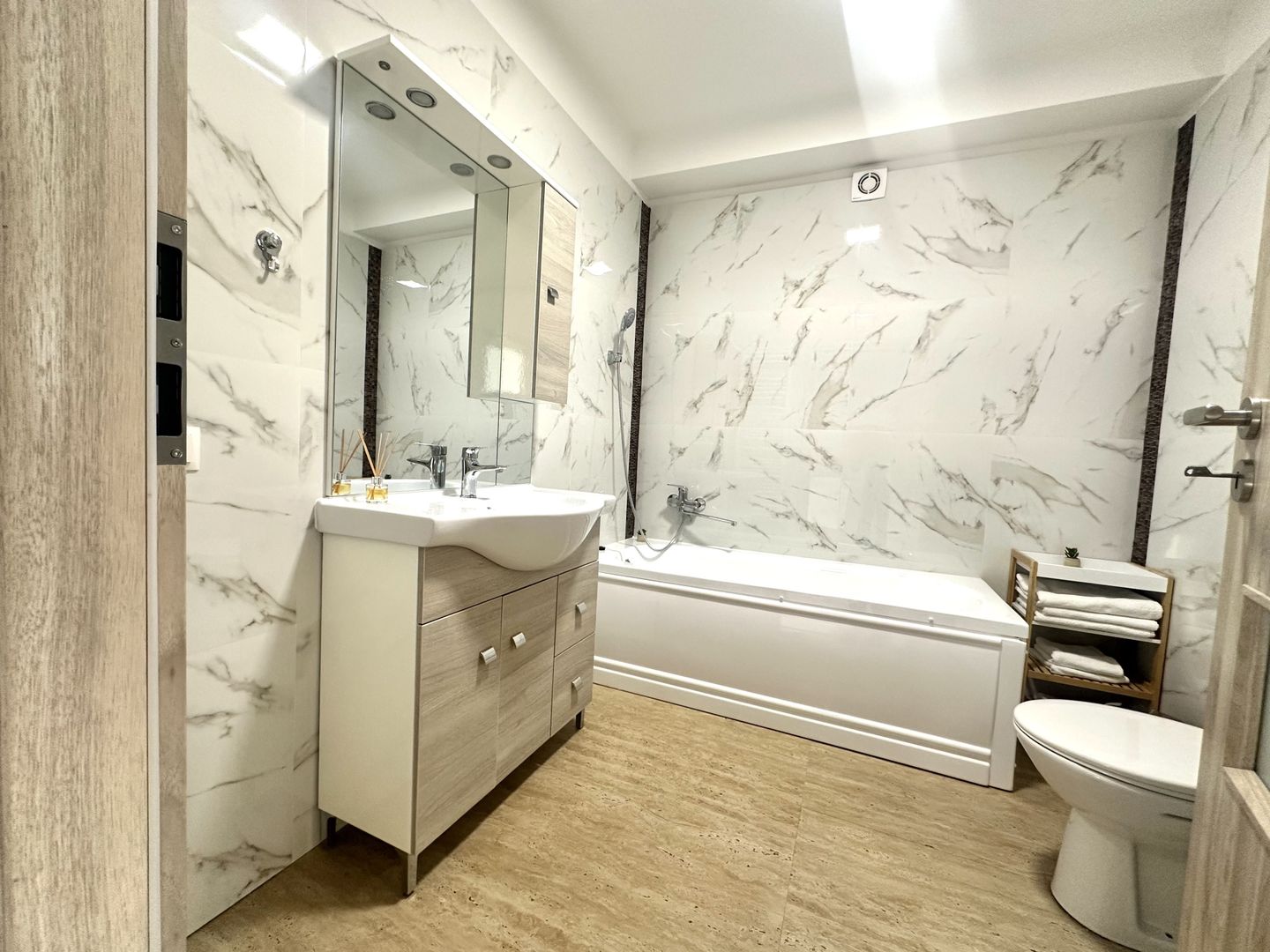 Casă tip duplex de inchiriat, Bartolomeu - Poză 10