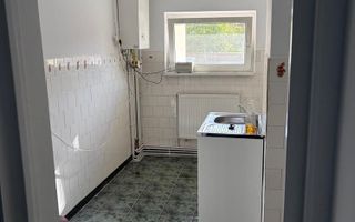 Vindem apartament 2 camere ultracentral - Poză 6