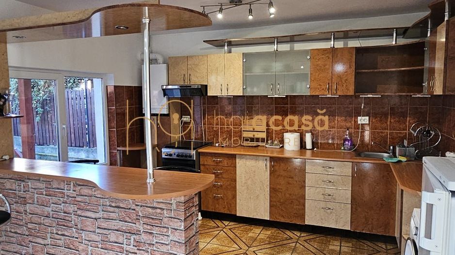 Casă / Vilă cu 8 camere de vânzare în Manastur, Cluj-Napoca - Poză 9