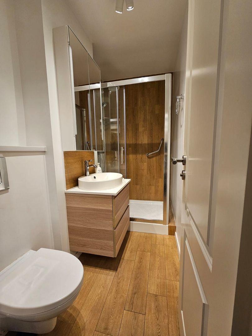 Duplex luxos 3 camere, 130 mp, complet mobilat pretabil birou - Poză 9