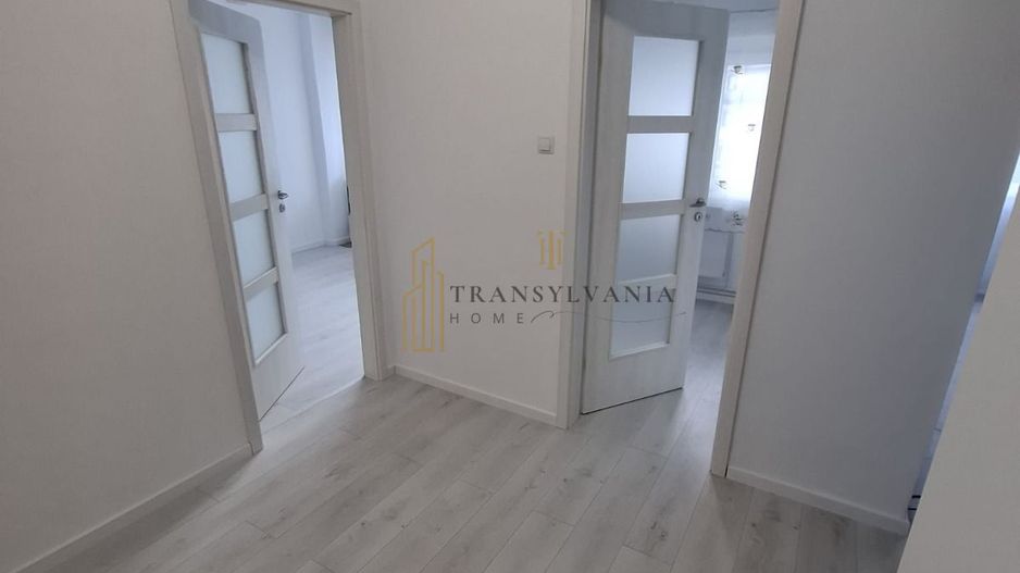 Apartament 2 camere, decomandat - Poză 4