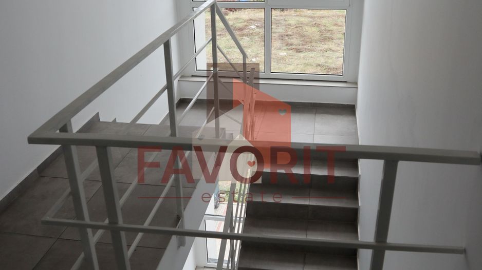 Bloc nou. Zona Buziasului . Langa noul stadion - Poză 14